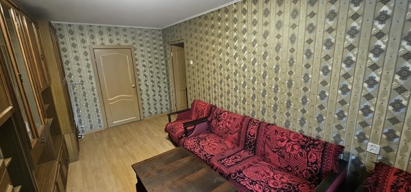 Продам трехкомнатную (3-комн.) квартиру, Ленинский пр-кт, 138/5, Санкт-Петербург г