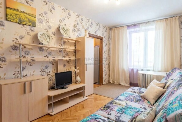 Продам трехкомнатную (3-комн.) квартиру, Заводской проезд, 20, Москва г