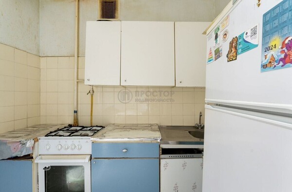 Продам двухкомнатную (2-комн.) квартиру, Ангарская ул, 3, Москва г