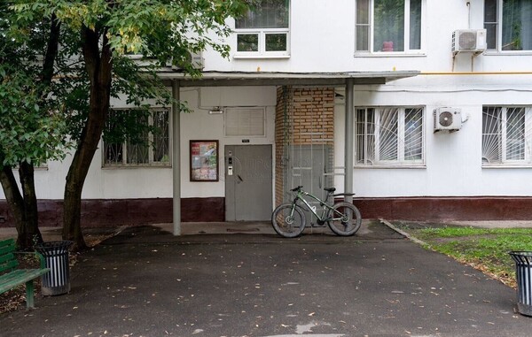 Продам двухкомнатную (2-комн.) квартиру, Ангарская ул, 3, Москва г