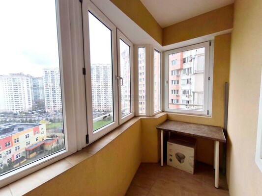 Продам двухкомнатную (2-комн.) квартиру, Красногорский б-р, 24, Красногорск г