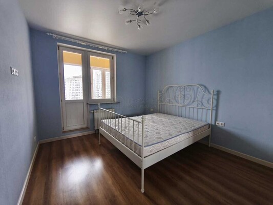 Продам двухкомнатную (2-комн.) квартиру, Красногорский б-р, 24, Красногорск г