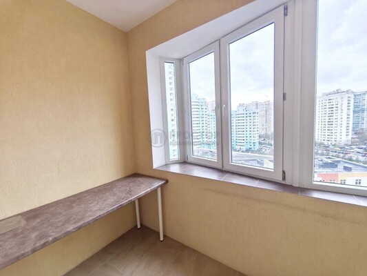 Продам двухкомнатную (2-комн.) квартиру, Красногорский б-р, 24, Красногорск г