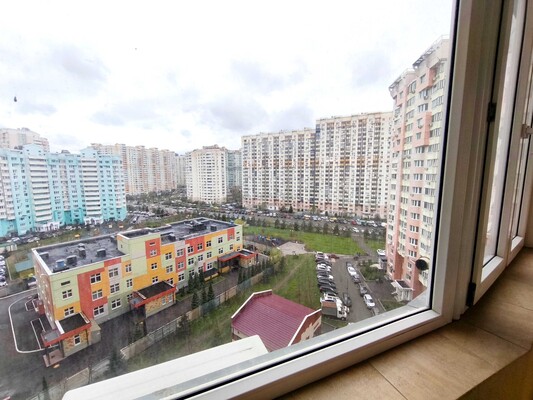 Продам двухкомнатную (2-комн.) квартиру, Красногорский б-р, 24, Красногорск г