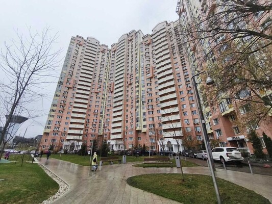 Продам двухкомнатную (2-комн.) квартиру, Красногорский б-р, 24, Красногорск г