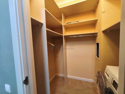 Продам двухкомнатную (2-комн.) квартиру, Красногорский б-р, 24, Красногорск г