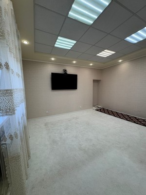 Продам двухкомнатную (2-комн.) квартиру, Мира ул, 127кА, Ханты-Мансийск г