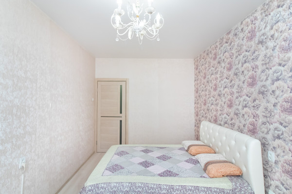 Продам трехкомнатную (3-комн.) квартиру, Мира ул, 127кА, Ханты-Мансийск г