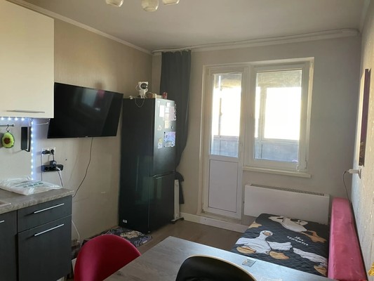 Продам однокомнатную (1-комн.) квартиру, Заречная ул, 37к8, Марусино д