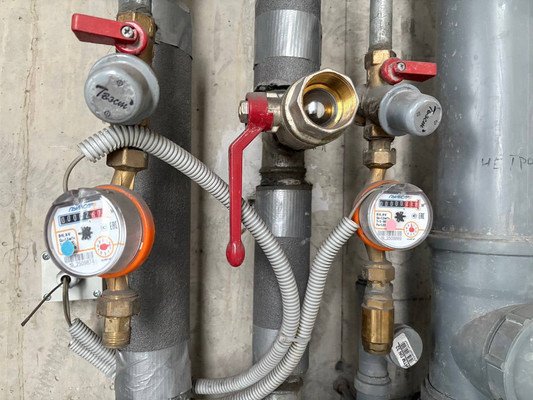 Продам трехкомнатную (3-комн.) квартиру, Новочерёмушкинская ул, 17, Москва г