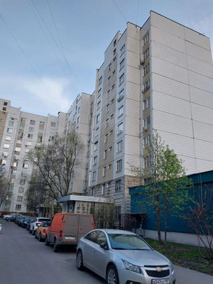 Продам двухкомнатную (2-комн.) квартиру, Адмирала Лазарева ул, 52, Москва г