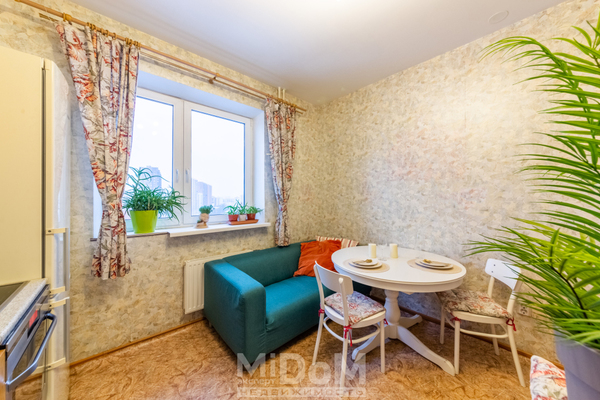 Продам трехкомнатную (3-комн.) квартиру, Арсенальная ул, 1, Новое Девяткино д