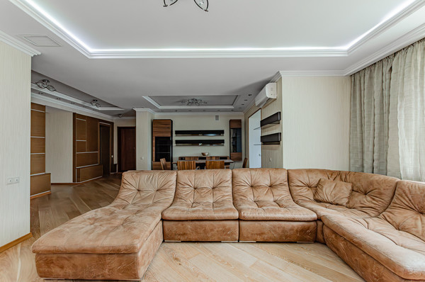 Продам трехкомнатную (3-комн.) квартиру, Меридианная ул, 3а, Казань г