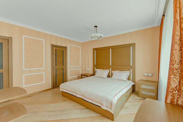 Продам трехкомнатную (3-комн.) квартиру, Меридианная ул, 3а, Казань г