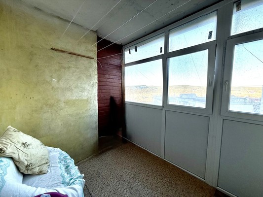 Продам двухкомнатную (2-комн.) квартиру, Первомайская ул, 1, Симферополь г