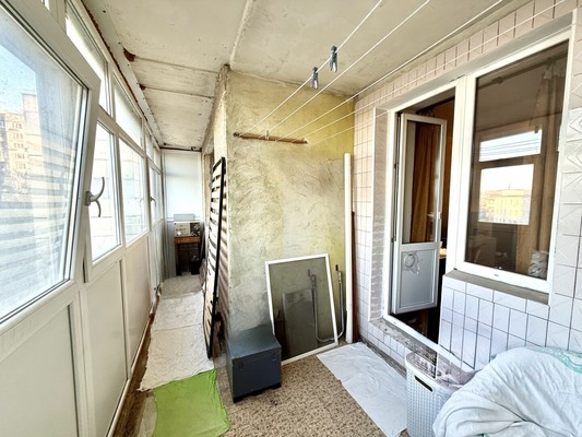 Продам двухкомнатную (2-комн.) квартиру, Первомайская ул, 1, Симферополь г