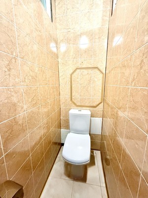 Продам двухкомнатную (2-комн.) квартиру, Первомайская ул, 1, Симферополь г