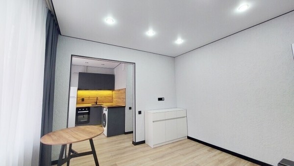 Продам трехкомнатную (3-комн.) квартиру, Короленко ул, 67, Казань г