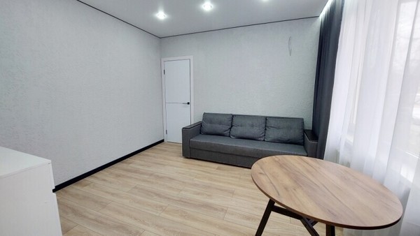 Продам трехкомнатную (3-комн.) квартиру, Короленко ул, 67, Казань г