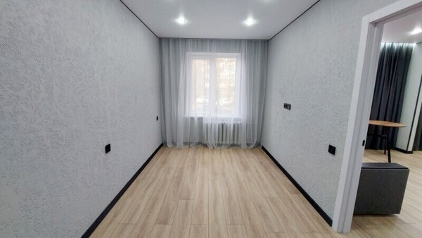 Продам трехкомнатную (3-комн.) квартиру, Короленко ул, 67, Казань г