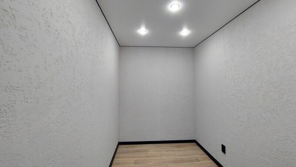 Продам трехкомнатную (3-комн.) квартиру, Короленко ул, 67, Казань г