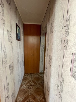Продам двухкомнатную (2-комн.) квартиру, Большая ул, 165, Ишим г