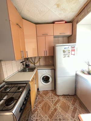 Продам двухкомнатную (2-комн.) квартиру, Большая ул, 165, Ишим г