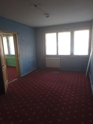 Продам трехкомнатную (3-комн.) квартиру, Дачный пр-кт, 7к1, Санкт-Петербург г