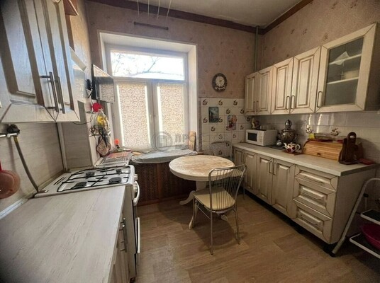Продам трехкомнатную (3-комн.) квартиру, Заводская ул, 11, Видное г