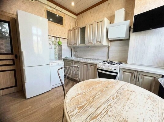 Продам трехкомнатную (3-комн.) квартиру, Заводская ул, 11, Видное г