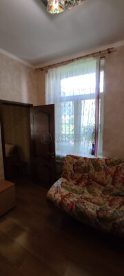 Продам трехкомнатную (3-комн.) квартиру, Свободы ул, 13/2, Москва г