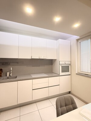 Продам трехкомнатную (3-комн.) квартиру, Маршала Голованова ул, 11, Москва г