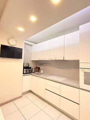 Продам трехкомнатную (3-комн.) квартиру, Маршала Голованова ул, 11, Москва г