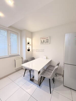 Продам трехкомнатную (3-комн.) квартиру, Маршала Голованова ул, 11, Москва г