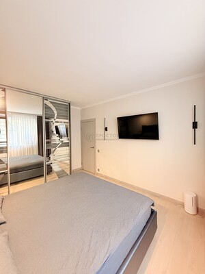 Продам трехкомнатную (3-комн.) квартиру, Маршала Голованова ул, 11, Москва г