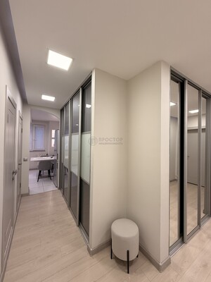 Продам трехкомнатную (3-комн.) квартиру, Маршала Голованова ул, 11, Москва г