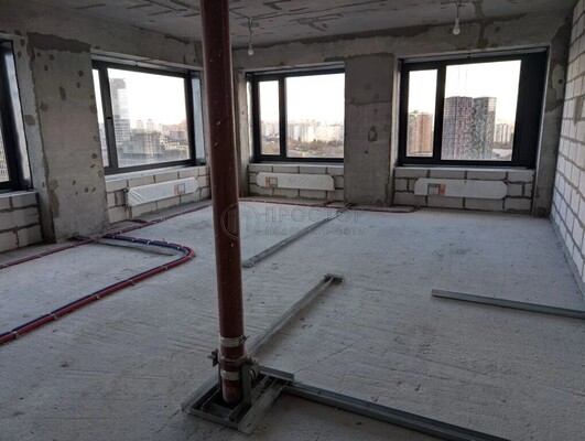 Продам трехкомнатную (3-комн.) квартиру, Озёрная ул, 1к1/1, Москва г