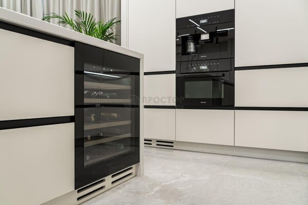 Продам двухкомнатную (2-комн.) квартиру, Мосфильмовская ул, 70к2, Москва г