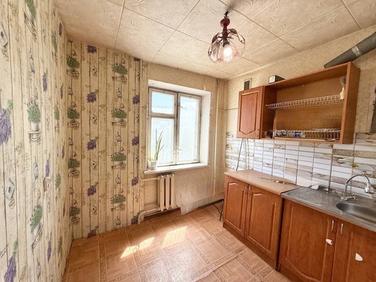 Продам двухкомнатную (2-комн.) квартиру, Кирова пр-кт, 14, Симферополь г