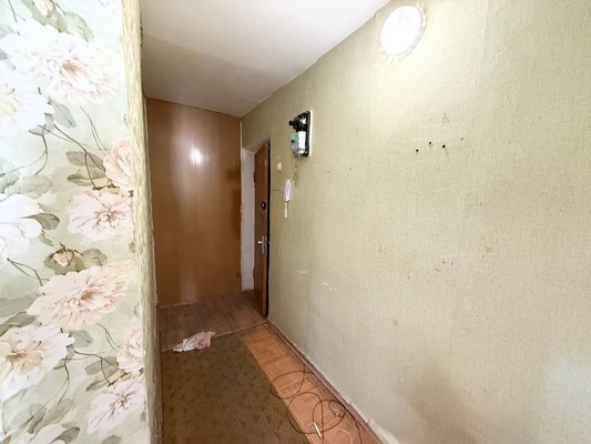 Продам двухкомнатную (2-комн.) квартиру, Кирова пр-кт, 14, Симферополь г