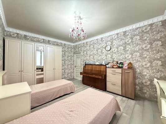 Продам многокомнатную квартиру, Эльбрусская ул, 19ке, Нальчик г