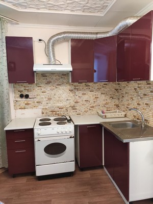 Продам трехкомнатную (3-комн.) квартиру, Ковыльная ул, 54, Симферополь г