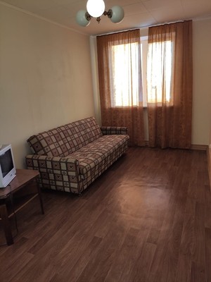 Продам трехкомнатную (3-комн.) квартиру, Ковыльная ул, 54, Симферополь г