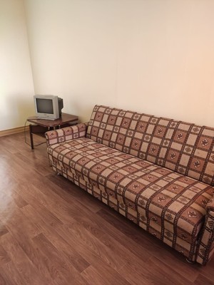 Продам трехкомнатную (3-комн.) квартиру, Ковыльная ул, 54, Симферополь г