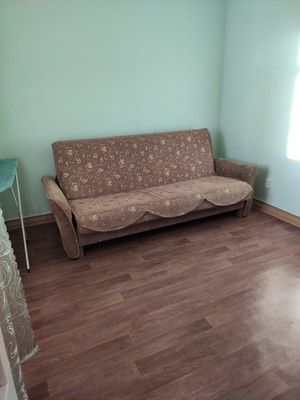 Продам трехкомнатную (3-комн.) квартиру, Ковыльная ул, 54, Симферополь г