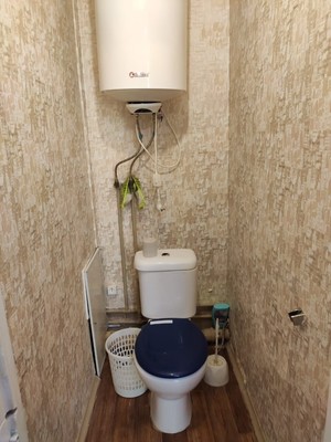 Продам трехкомнатную (3-комн.) квартиру, Ковыльная ул, 54, Симферополь г