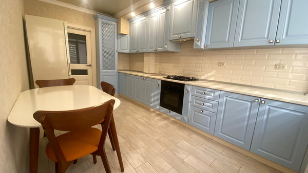 Продам двухкомнатную (2-комн.) квартиру, Московская ул, 1к2, Нальчик г