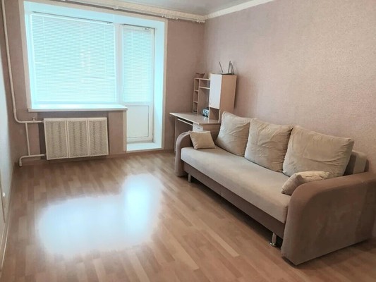 Продам однокомнатную (1-комн.) квартиру, Лушникова ул, 4, Казань г