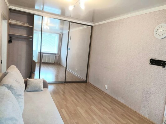 Продам однокомнатную (1-комн.) квартиру, Лушникова ул, 4, Казань г