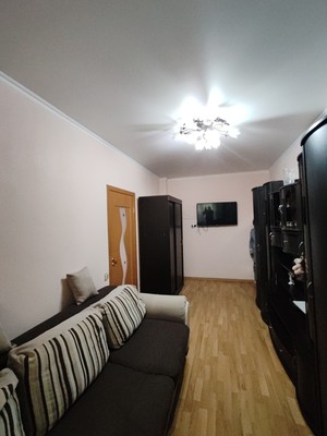 Продам двухкомнатную (2-комн.) квартиру, 4-я линия ул, 52, Ростов-на-Дону г